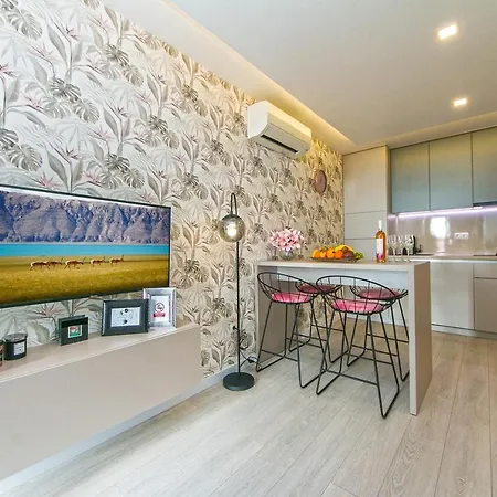 Noemi Apartment Makarska