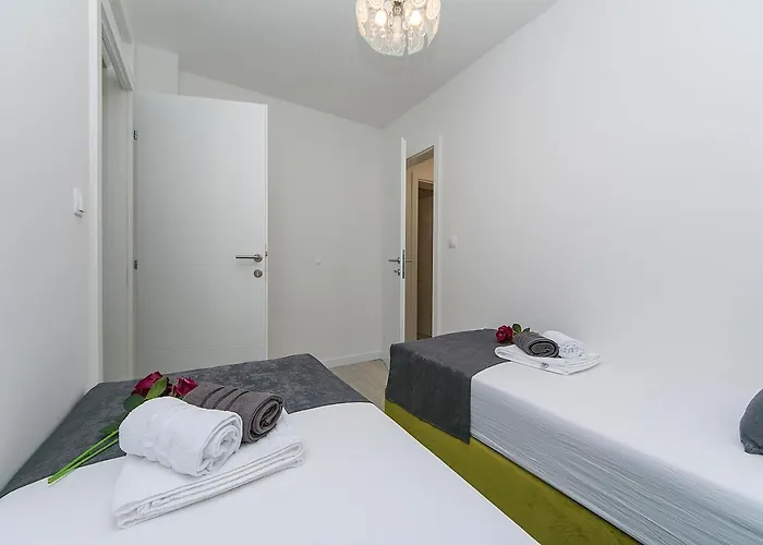 Noemi Apartment